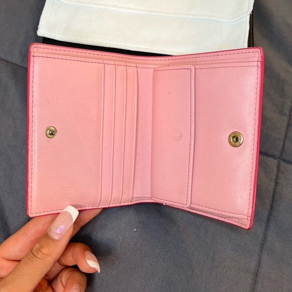 *FLASH SALE* MCM pink wallet - Picture 9 of 11